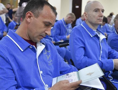 МО РФ: Участникам спецоперации, прошедшим переподготовку, вручены жилищные документы и госнаграды МО РФ: Участникам спецоперации, прошедшим переподготовку, вручены жилищные документы и госнаграды