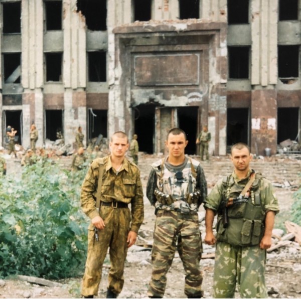 Военный корреспондент Эдуард Самылин: Умею хорошо стрелять и Родину люблю Военный корреспондент Эдуард Самылин: Умею хорошо стрелять и Родину люблю