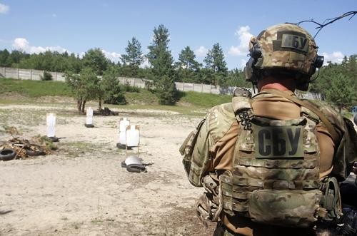 «Страна.ua»: в ужгородском ресторане контрразведчики напали на генерала СБУ Микулина из-за замечания «Страна.ua»: в ужгородском ресторане контрразведчики напали на генерала СБУ Микулина из-за замечания