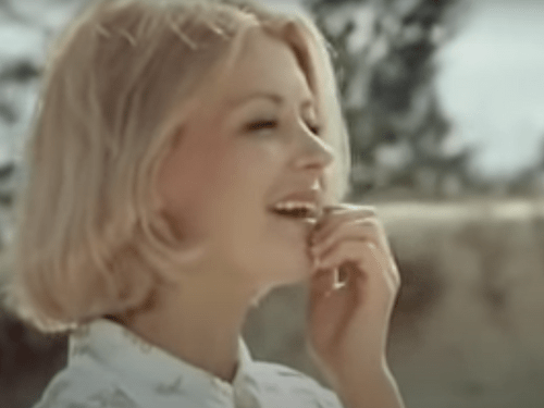 Умерла сыгравшая в сериале «Долгая дорога в дюнах» латвийская актриса Лилита Озолиня Умерла сыгравшая в сериале «Долгая дорога в дюнах» латвийская актриса Лилита Озолиня