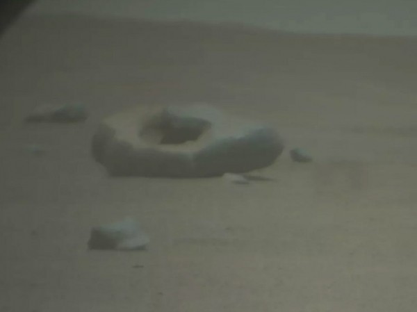 Марсоход обнаружил на Красной планете таинственный «пончик»