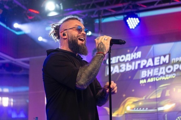 Крутой внедорожник для слушателя «Авторадио»: радиостанция разыграла в эфире премиальный EXEED TXL