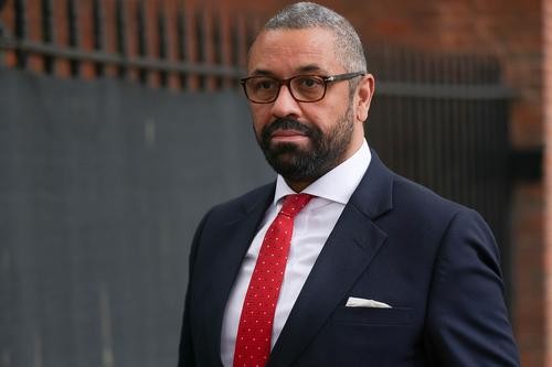 Глава британского МИД Клеверли вновь обвинил Иран в поставках России оружия и боеприпасов