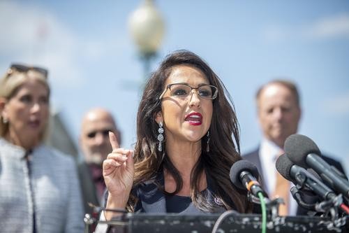 Конгрессвумен Боберт призвала американские СМИ не прикрываться Россией, замалчивая возможное взяточничество президента Байдена