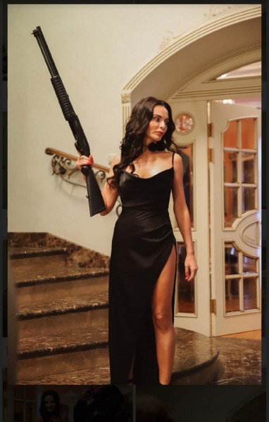 Актриса и продюсер Ирина Воронова: «Наш фильм – не месть блогерам-миллионникам, а просто предупреждение» Актриса и продюсер Ирина Воронова: «Наш фильм – не месть блогерам-миллионникам, а просто предупреждение»