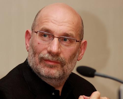 Депутат Занко попросила Минюст признать писателя Акунина иноагентом