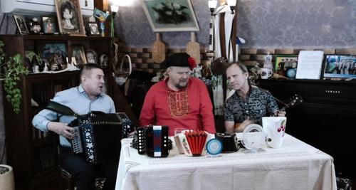 Два закадычных друга –  на сцене и в жизни