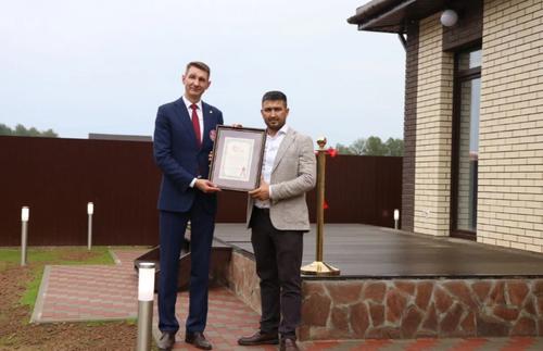 «Мы строим процветающие поселки»: московская компания попала в Книгу рекордов России, построив дом в 4 раза быстрее