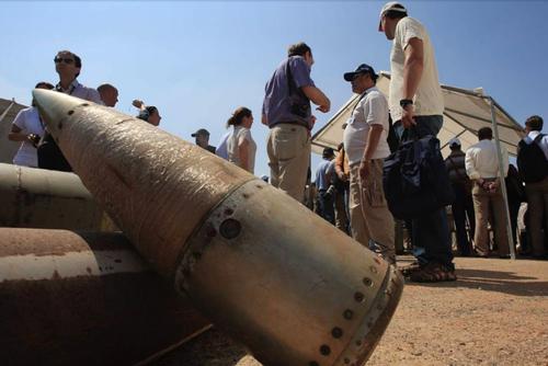 В новом транше военной помощи Украине США поставят старые кассетные боеприпасы, несмотря на их опасность для мирного населения В новом транше военной помощи Украине США поставят старые кассетные боеприпасы, несмотря на их опасность для мирного населения