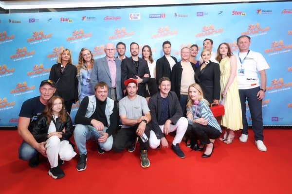 Актриса Полина Давыдова: «Ты можешь не видеть Сергея Шакурова глазами, но спиной почувствуешь, что он подошёл»