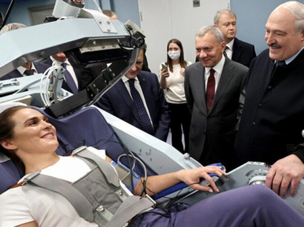 Две гражданки Белоруссии прибыли в Звездный городок для подготовки к полету в космос