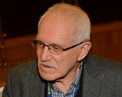 Режиссер Александр Митта находится в реанимации