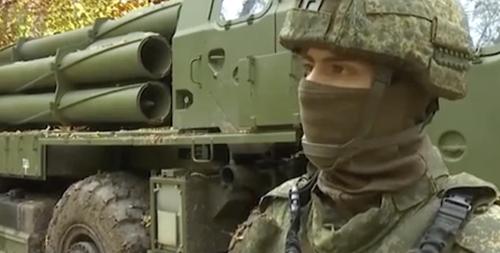 ВС РФ уничтожают технику и личный состав ВСУ высокоточными тактическими боеприпасами РСОЗ «Торнадо-С» ВС РФ уничтожают технику и личный состав ВСУ высокоточными тактическими боеприпасами РСОЗ «Торнадо-С»