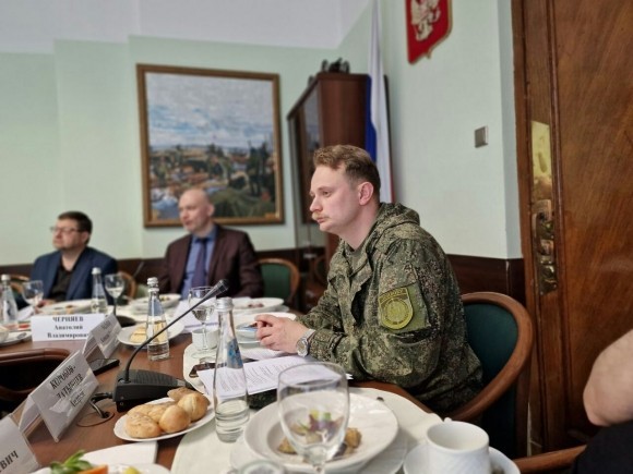 Философ в погонах Андрей Коробов-Латынцев: мой покойный друг Владлен Татарский расшифровал СВО как священную войну очищения Философ в погонах Андрей Коробов-Латынцев: мой покойный друг Владлен Татарский расшифровал СВО как священную войну очищения