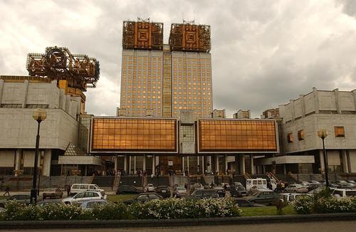 Названы лидирующие и отстающие отрасли российской экономики Названы лидирующие и отстающие отрасли российской экономики