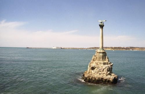 Развожаев заявил, что в районе мыса Манганари в Севастополе был сбит еще один беспилотник