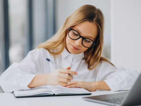 За состоянием ученика будет следить специальная ручка