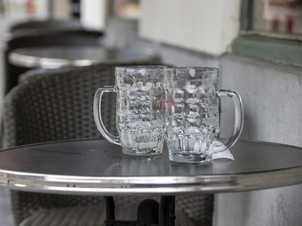 Исследование развеяло миф об "алкогольной привлекательности" других людей