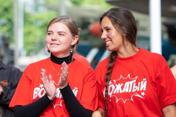 Около шести тысяч московских школьников за лето посетили детский городской клуб Музея Победы Около шести тысяч московских школьников за лето посетили детский городской клуб Музея Победы