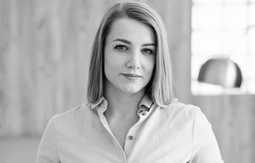 В Воронеже простятся с убитой в подъезде дома фитнес-тренером Алиной 