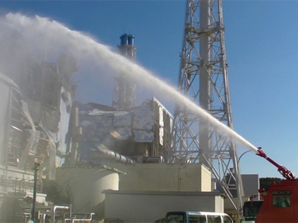 Физик Муратов рассказал, где окажется тритий, слитый с «Фукусимы»