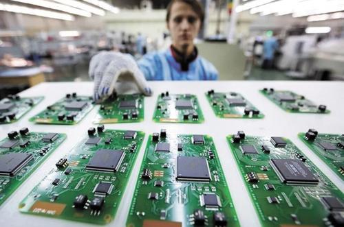 Технологический суверенитет и возможности России Технологический суверенитет и возможности России