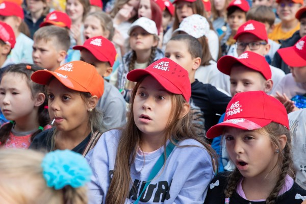 Около шести тысяч московских школьников за лето посетили детский городской клуб Музея Победы Около шести тысяч московских школьников за лето посетили детский городской клуб Музея Победы