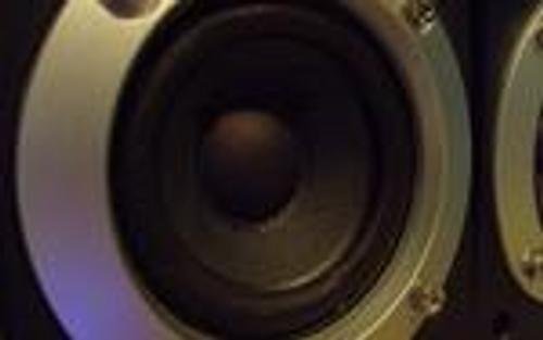 Украинцев будут штрафовать за публичное прослушивание русской музыки Украинцев будут штрафовать за публичное прослушивание русской музыки