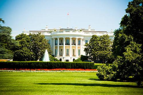 Белый дом знает о падении частного самолета Пригожина под Тверью