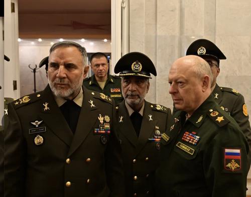 Главком СВ Ирана прилетел в Москву 