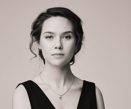 Актриса Анастасия Белова рассказала о спектакле «БЕСприданница» Актриса Анастасия Белова рассказала о спектакле «БЕСприданница»