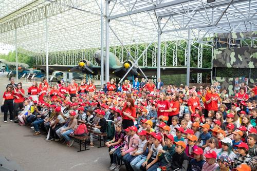 Около шести тысяч московских школьников за лето посетили детский городской клуб Музея Победы Около шести тысяч московских школьников за лето посетили детский городской клуб Музея Победы