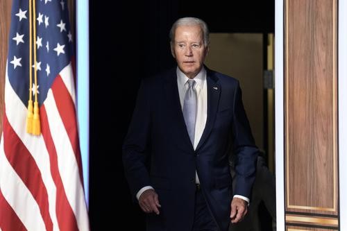 Издание Townhall утверждает, что сторонники Байдена обрабатывают его фотографии, чтобы «омолодить» политика Издание Townhall утверждает, что сторонники Байдена обрабатывают его фотографии, чтобы «омолодить» политика