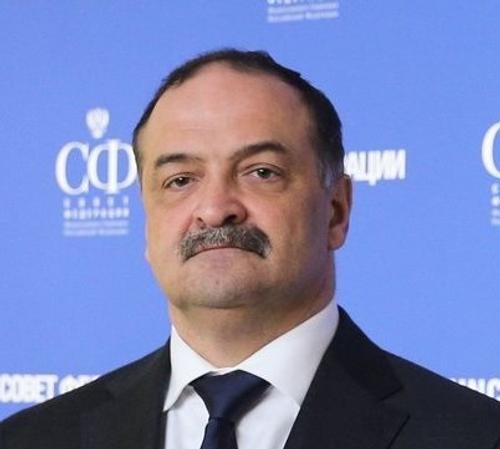 Меликов: главными причинами ЧП на АЗС являются алчность и жадность Меликов: главными причинами ЧП на АЗС являются алчность и жадность