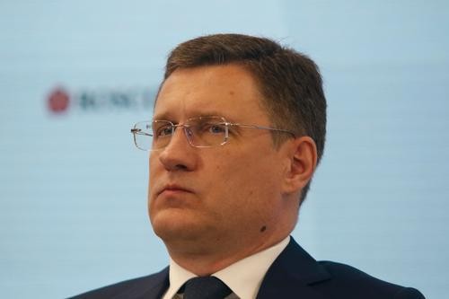 Новак сообщил о продлении меры по сокращению Россией экспорта нефти на сентябрь в объеме 300 тысяч баррелей в сутки