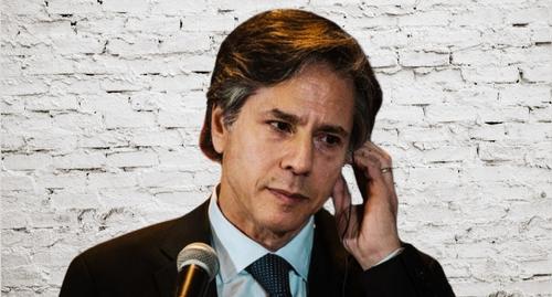 Блинкен блефует с помощью маскировки