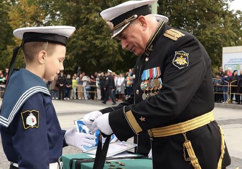 В Кронштадте прошла церемония посвящения в кадеты КМКВК В Кронштадте прошла церемония посвящения в кадеты КМКВК
