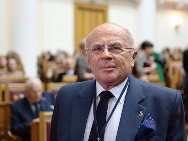 Академик Александр Запесоцкий рассказал, как советские мифы привели СССР к расцвету