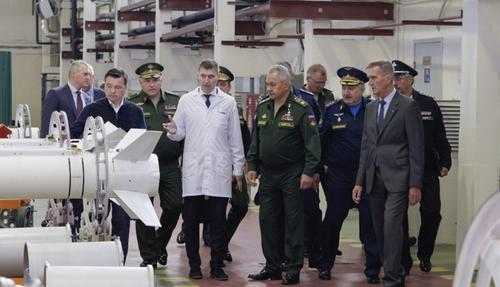 Объемы выпуска высокоточных средств поражения увеличены в 3,5 и 5 раз Объемы выпуска высокоточных средств поражения увеличены в 3,5 и 5 раз