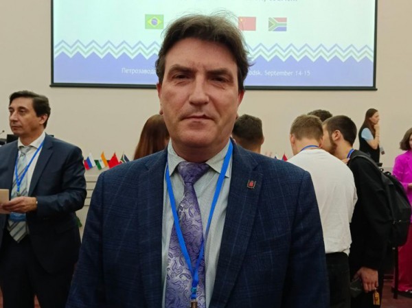 На научной конференции БРИКС предсказали судьбу Петербурга: грозит превращение в Гамбург