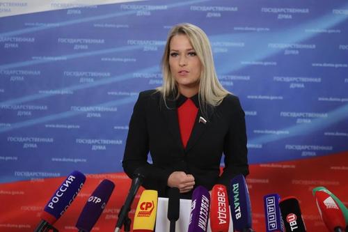 Яна Лантратова: После начала СВО система образования стала меняться в лучшую сторону Яна Лантратова: После начала СВО система образования стала меняться в лучшую сторону