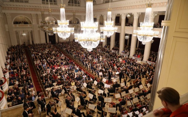 Новый концертный сезон при поддержке «Роснефти» Новый концертный сезон при поддержке «Роснефти»