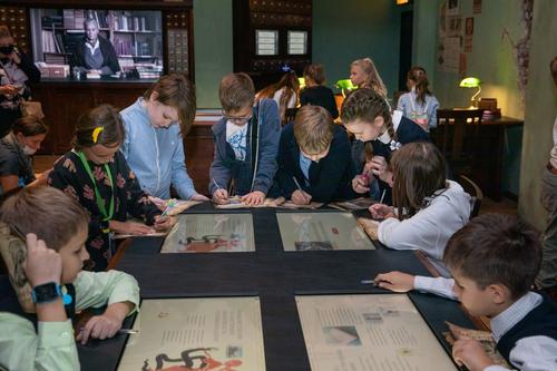 Музей Победы подготовил бесплатную акцию и большую программу ко Дню учителя Музей Победы подготовил бесплатную акцию и большую программу ко Дню учителя