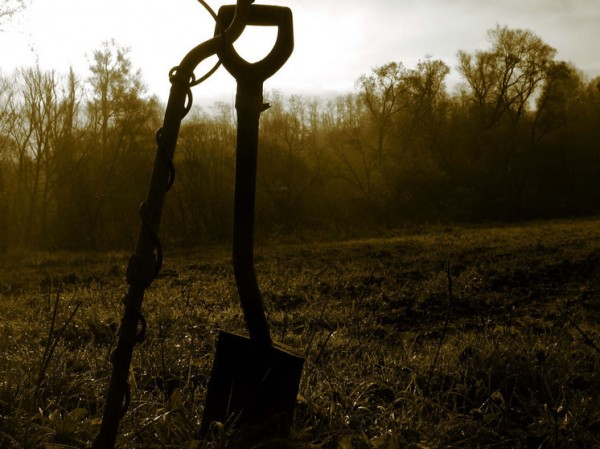 Найденный археологами индейский каменный сундук содержал ритуальные фигуры