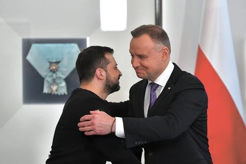 Варшава и Киев на грани войны? Варшава и Киев на грани войны?