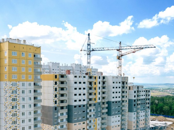 Возросший спрос позволил застройщикам сократить долю непроданных квартир