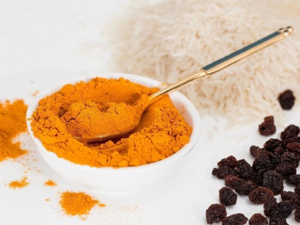 Названо неоднозначное воздействие куркумы на здоровье желудка