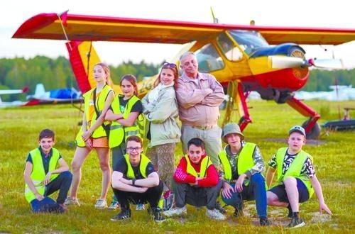 Свет сошёлся Клином: как в городе приземлили юных пилотов