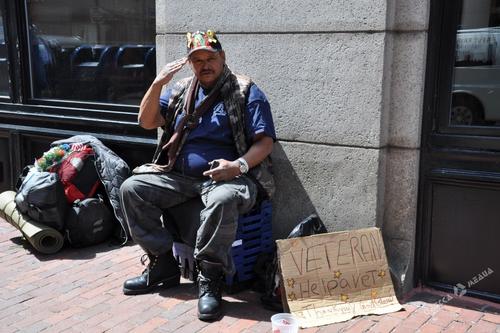 Денег нет, но вы держитесь — намекнули Зеленскому в США