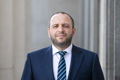 Новый министр обороны Украины Умеров доложил главе НАТО о ходе наступления ВСУ 